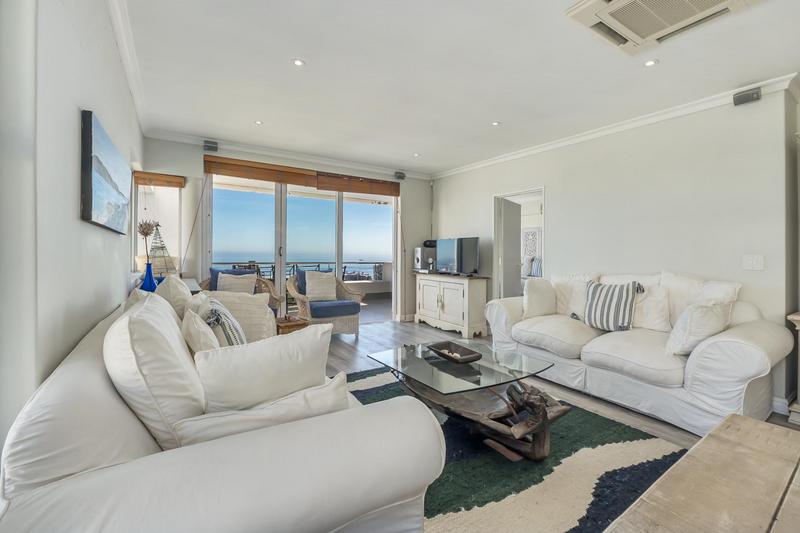 To Let 2 Bedroom Property for Rent in Sea Point Western Cape